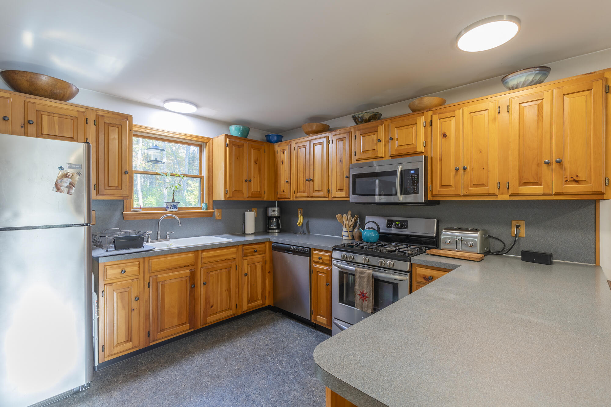 35 Cobb Road Belfast, ME 04915 - Photo 21 of 44 kitchen