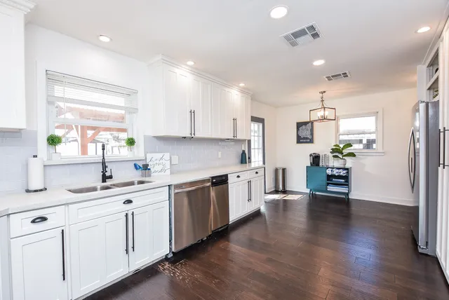 $3,000 | 4125 Lymbar Drive, Houston, TX 77025