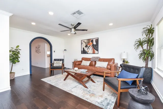 $3,000 | 4125 Lymbar Drive, Houston, TX 77025