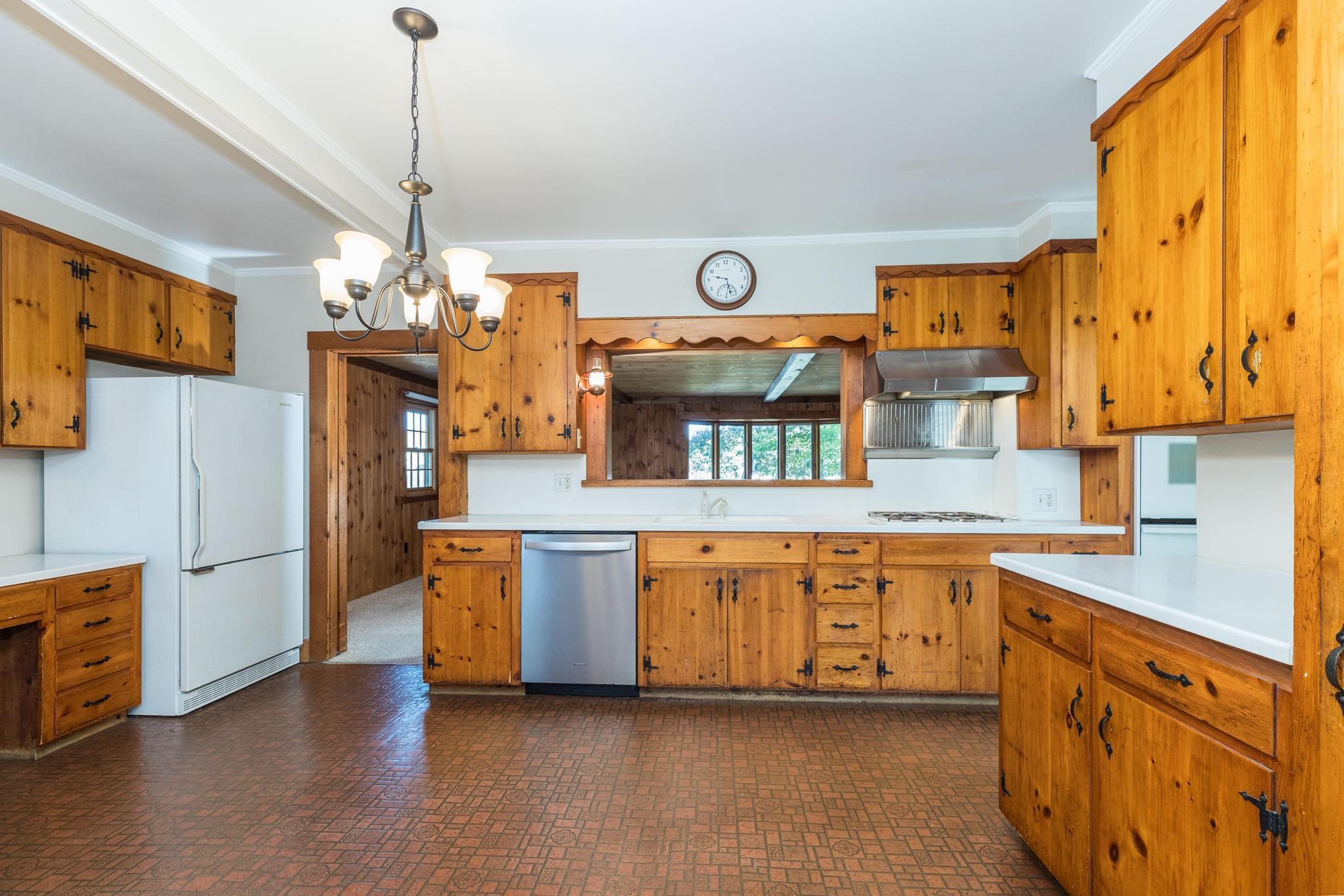 97 Middle Road Portsmouth, NH 03801 - Photo 7 of 23 Gallery Image 7