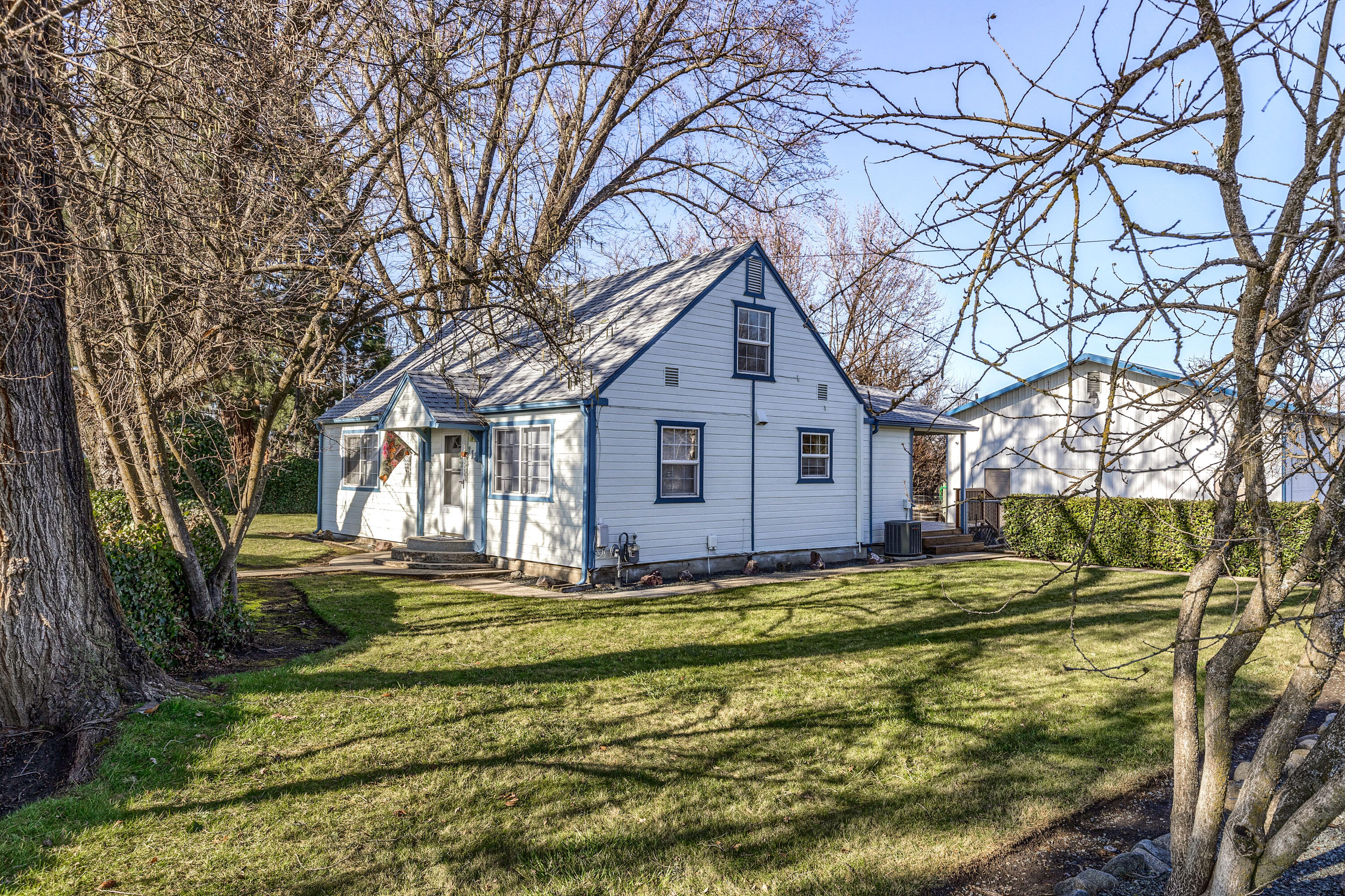 118 South Stage Road Medford, OR 97501 - Photo 1 of 45 01_SS_1
