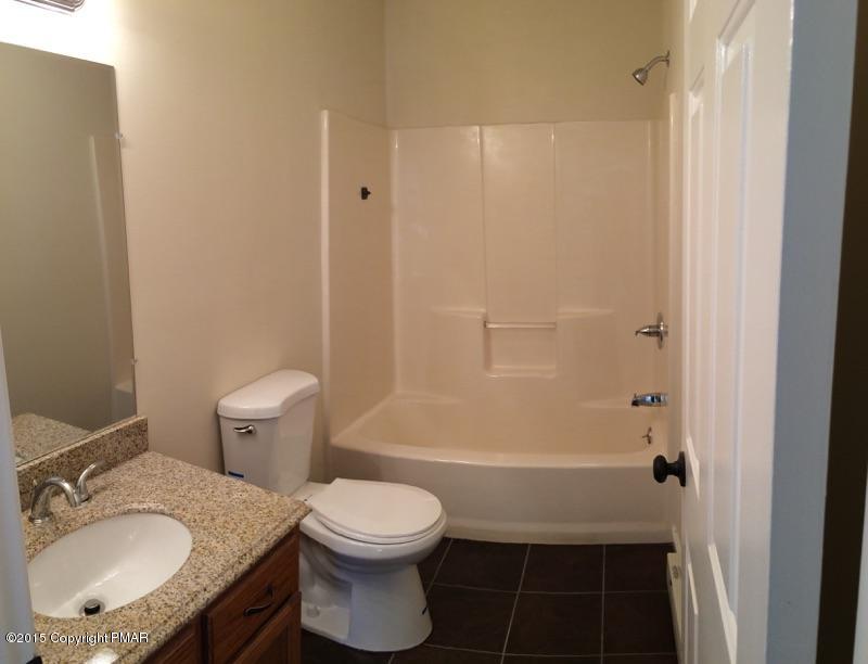 106 Traverse Road Henryville, PA 18332 - Photo 11 of 37 HALL BATH