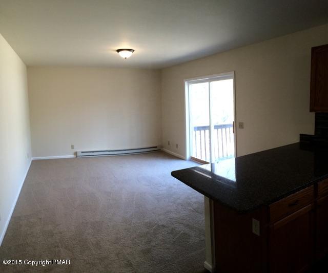 106 Traverse Road Henryville, PA 18332 - Photo 3 of 37 DINING ROOM