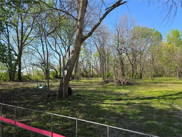 $195,000 | 1020 West Henry Street, Sedalia, MO 65301