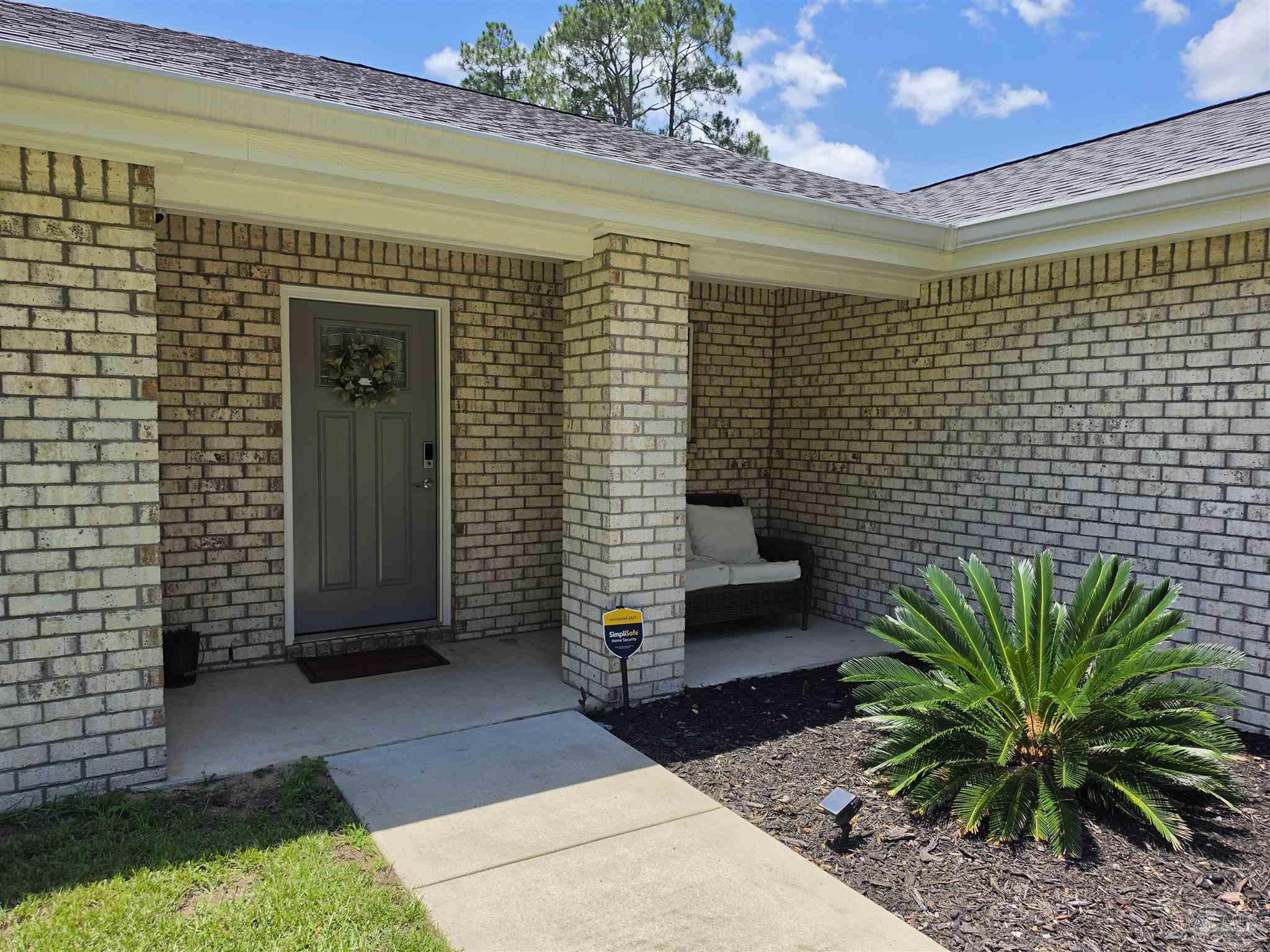 5565 Riviera Drive Milton, FL 32583 - Photo 4 of 22
