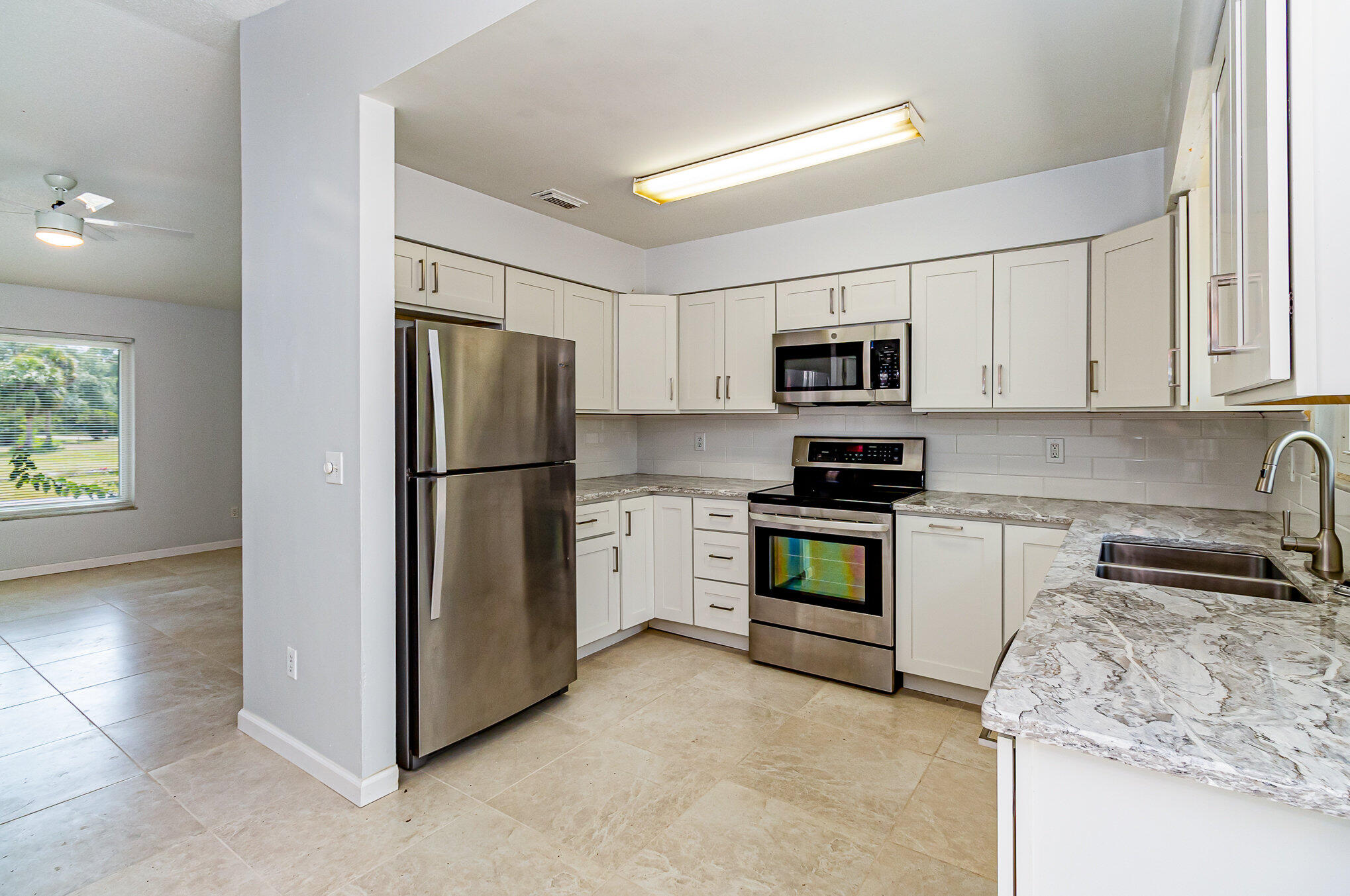 971 Gulfport Road Southeast Palm Bay, FL 32909 - Photo 8 of 23 013_i77a2209-edit