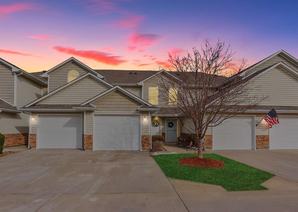 21009 Millridge Street Spring Hill, KS 66083 - Photo 2 of 27