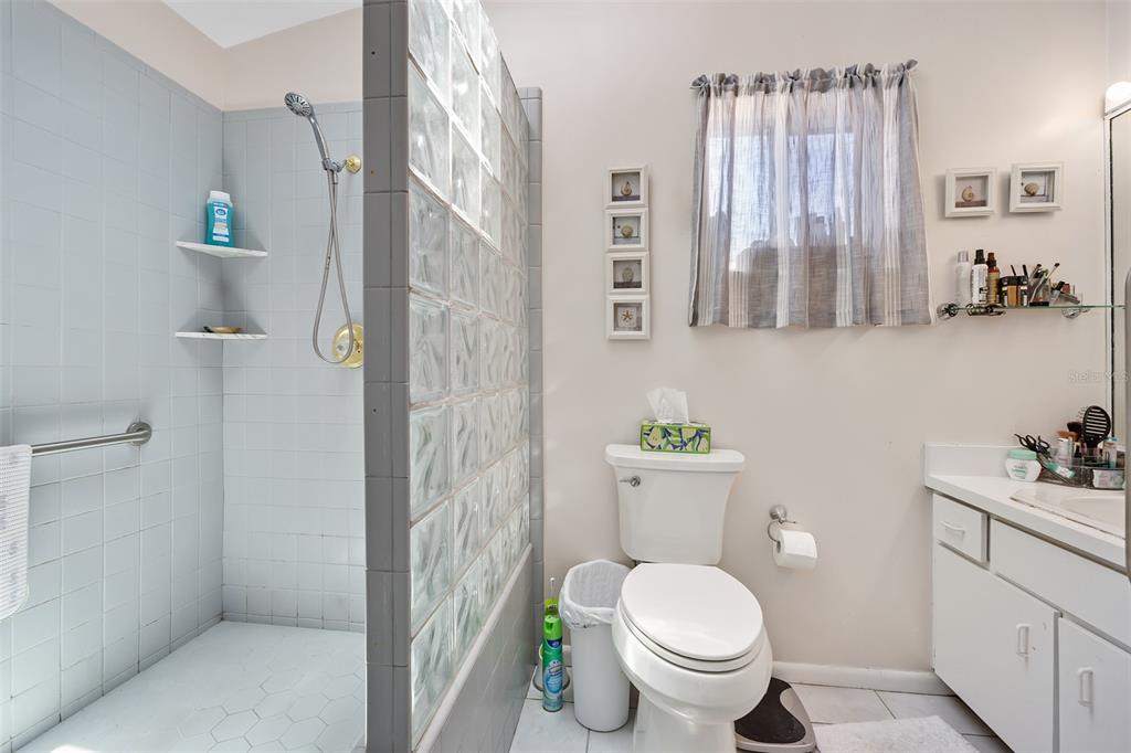 14 Marsh Court Ponce Inlet, FL 32127 - Photo 32 of 68 a bathroom with a sink a toilet and a shower