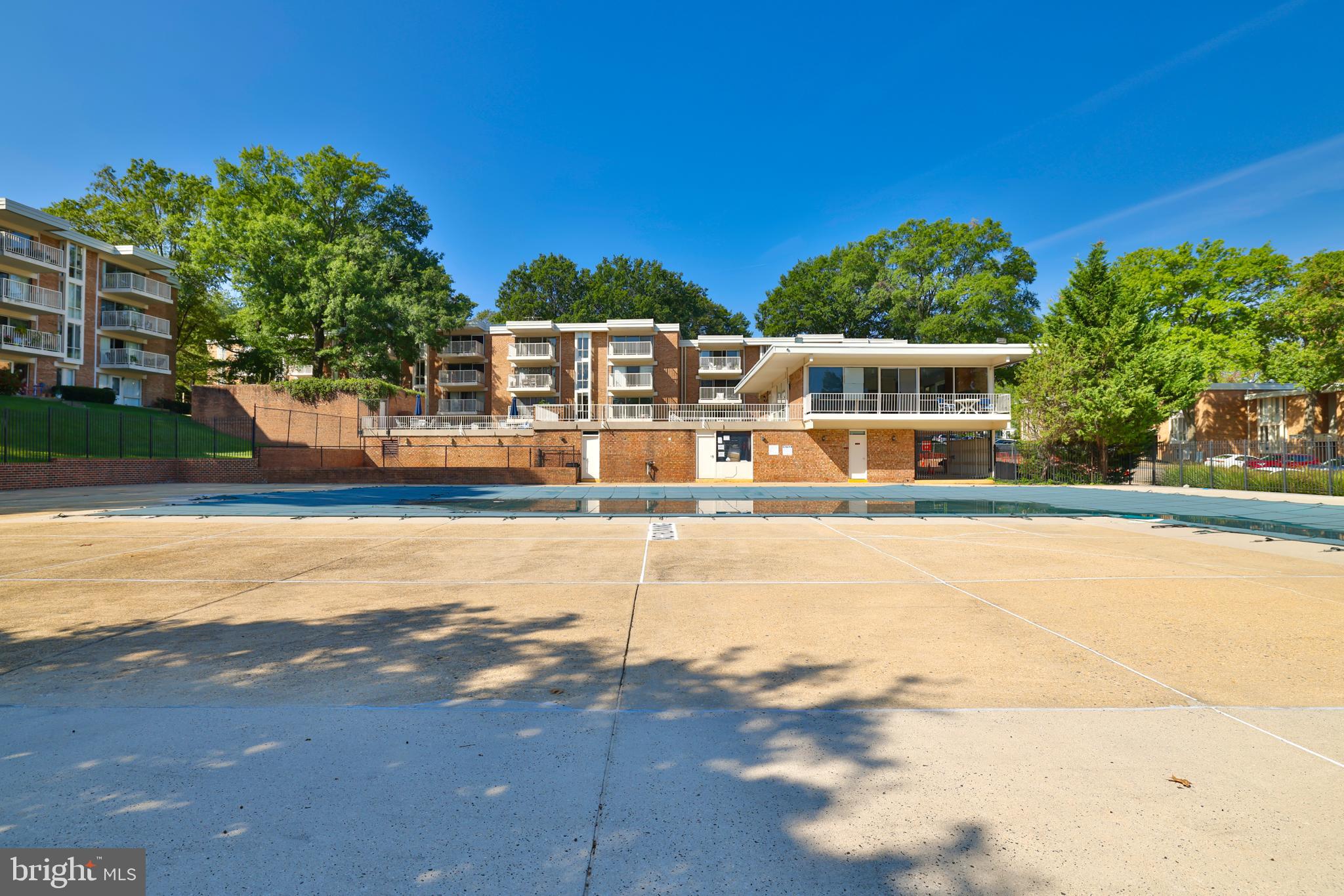 2618 Fort Farnsworth Road, Unit 232 Alexandria, VA 22303 - Photo 19 of 21 Swimming Pool