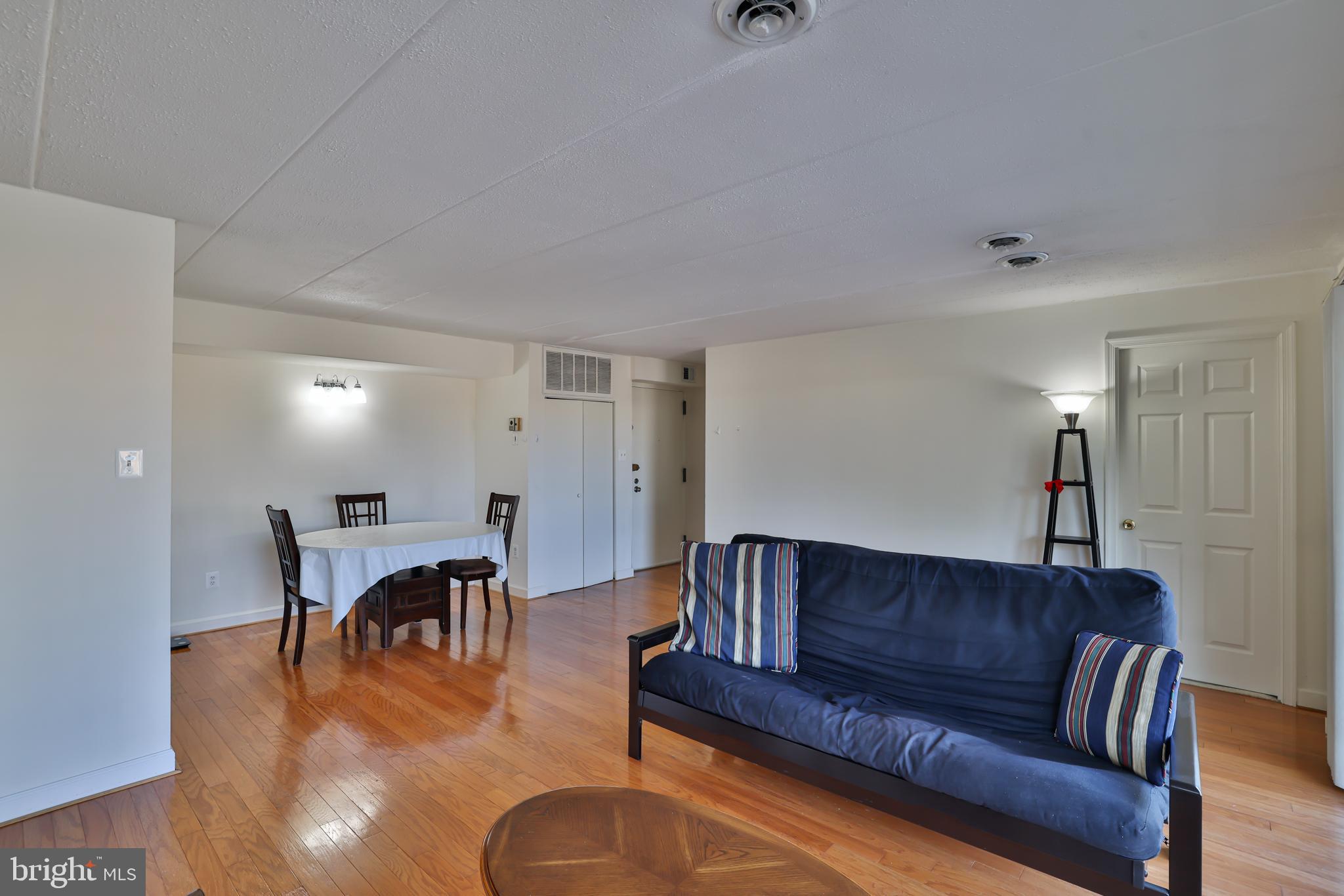2618 Fort Farnsworth Road, Unit 232 Alexandria, VA 22303 - Photo 4 of 21 Spacious living area