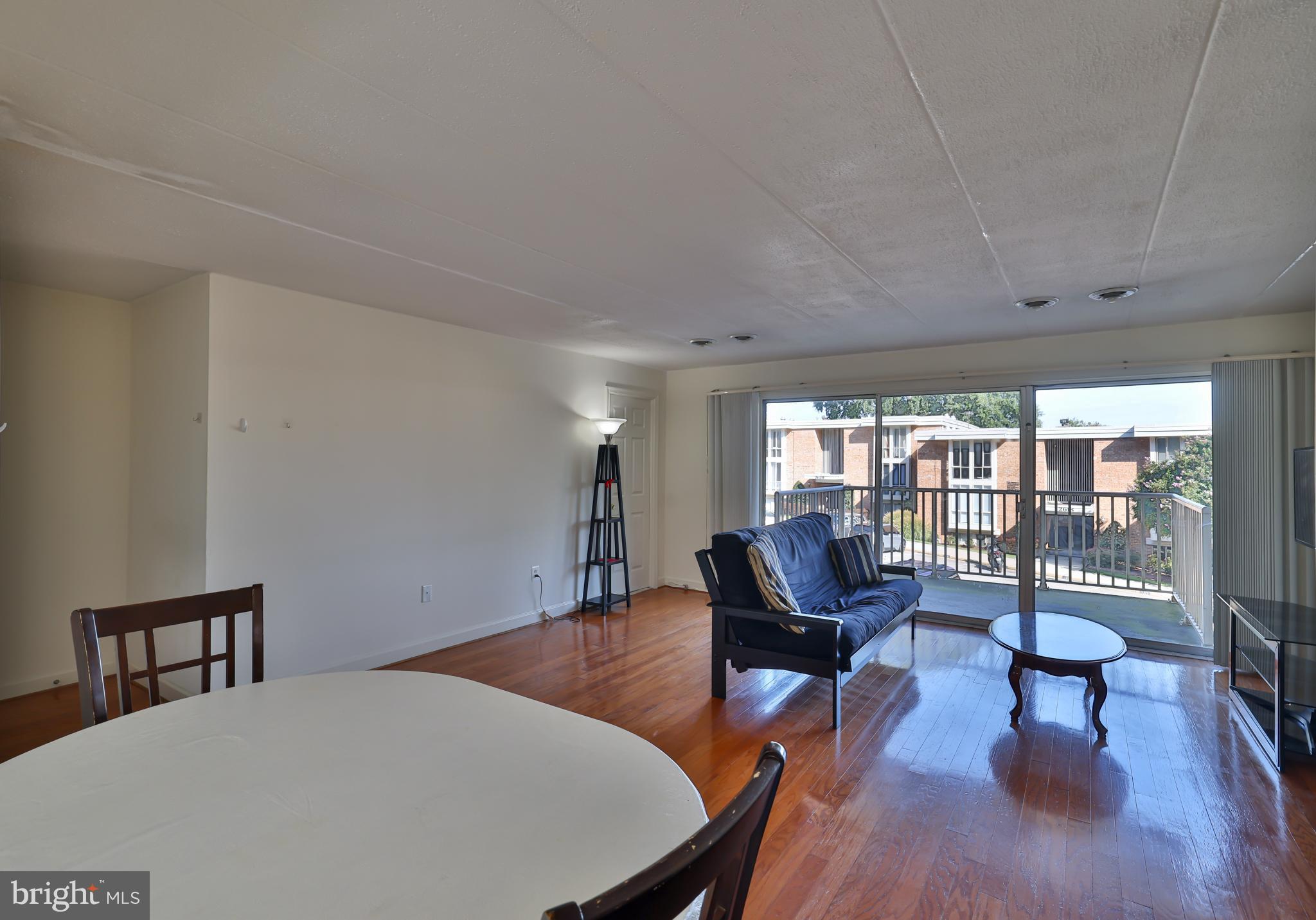 2618 Fort Farnsworth Road, Unit 232 Alexandria, VA 22303 - Photo 6 of 21 Dining area