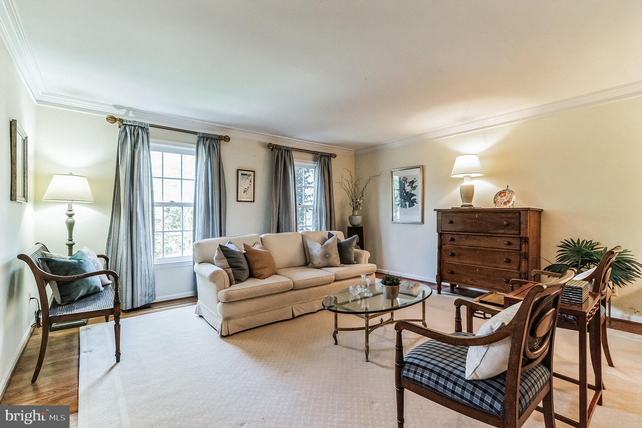 422 Waynesbrooke Road Berwyn, PA 19312 - Photo 4 of 42