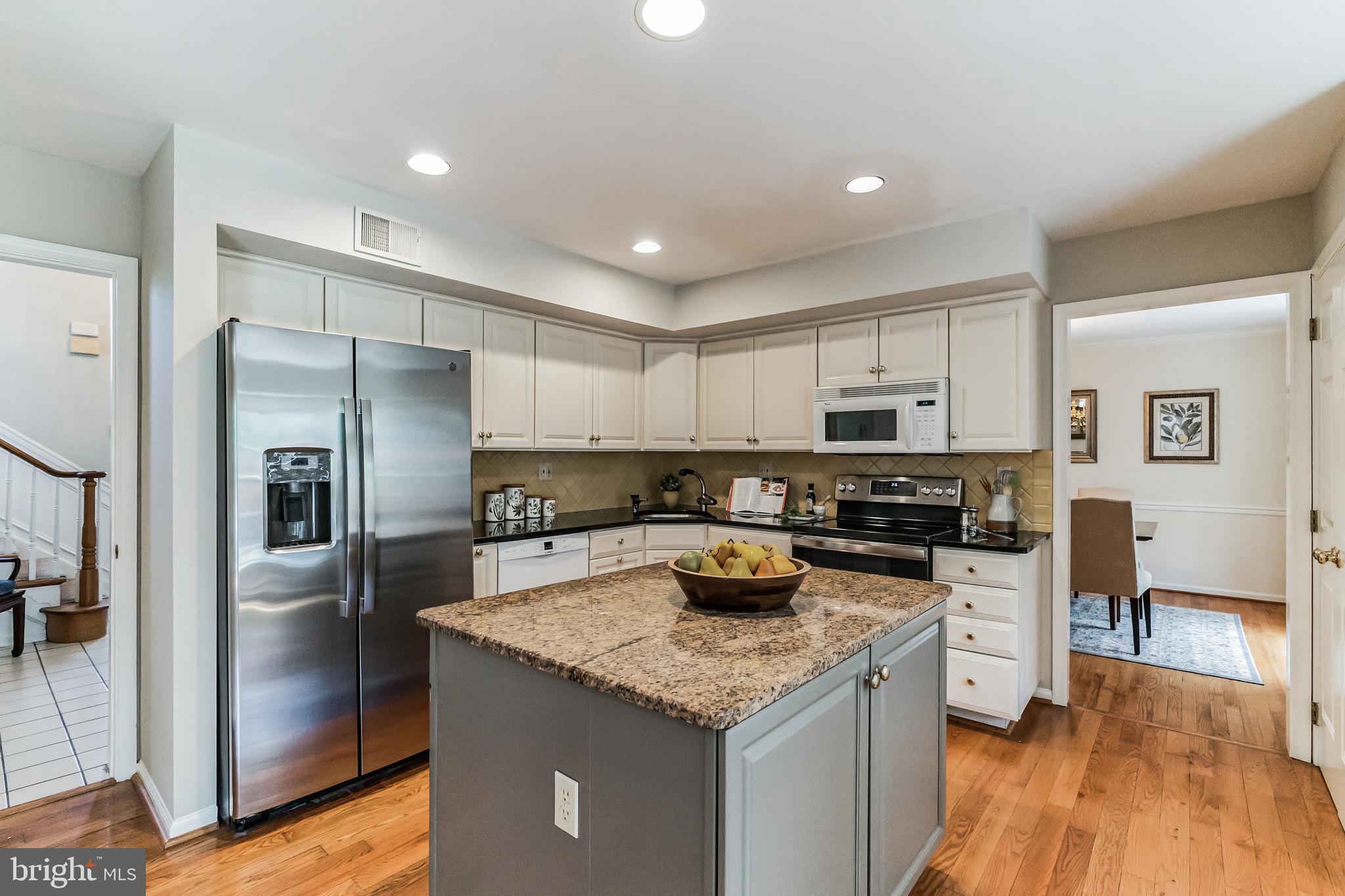 422 Waynesbrooke Road Berwyn, PA 19312 - Photo 10 of 42