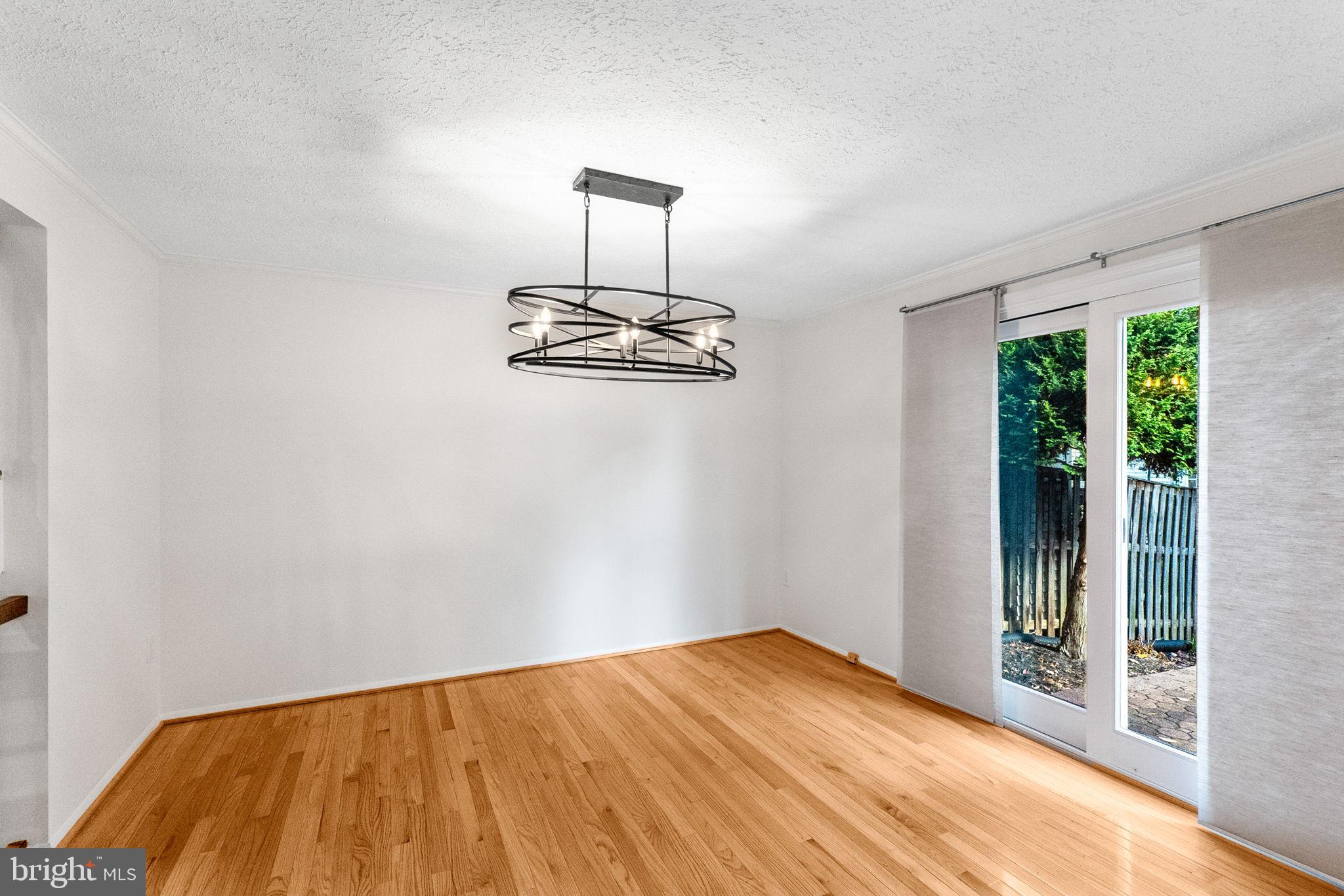 210 Whitcliff Court Gaithersburg, MD 20878 - Photo 13 of 33 Dining room