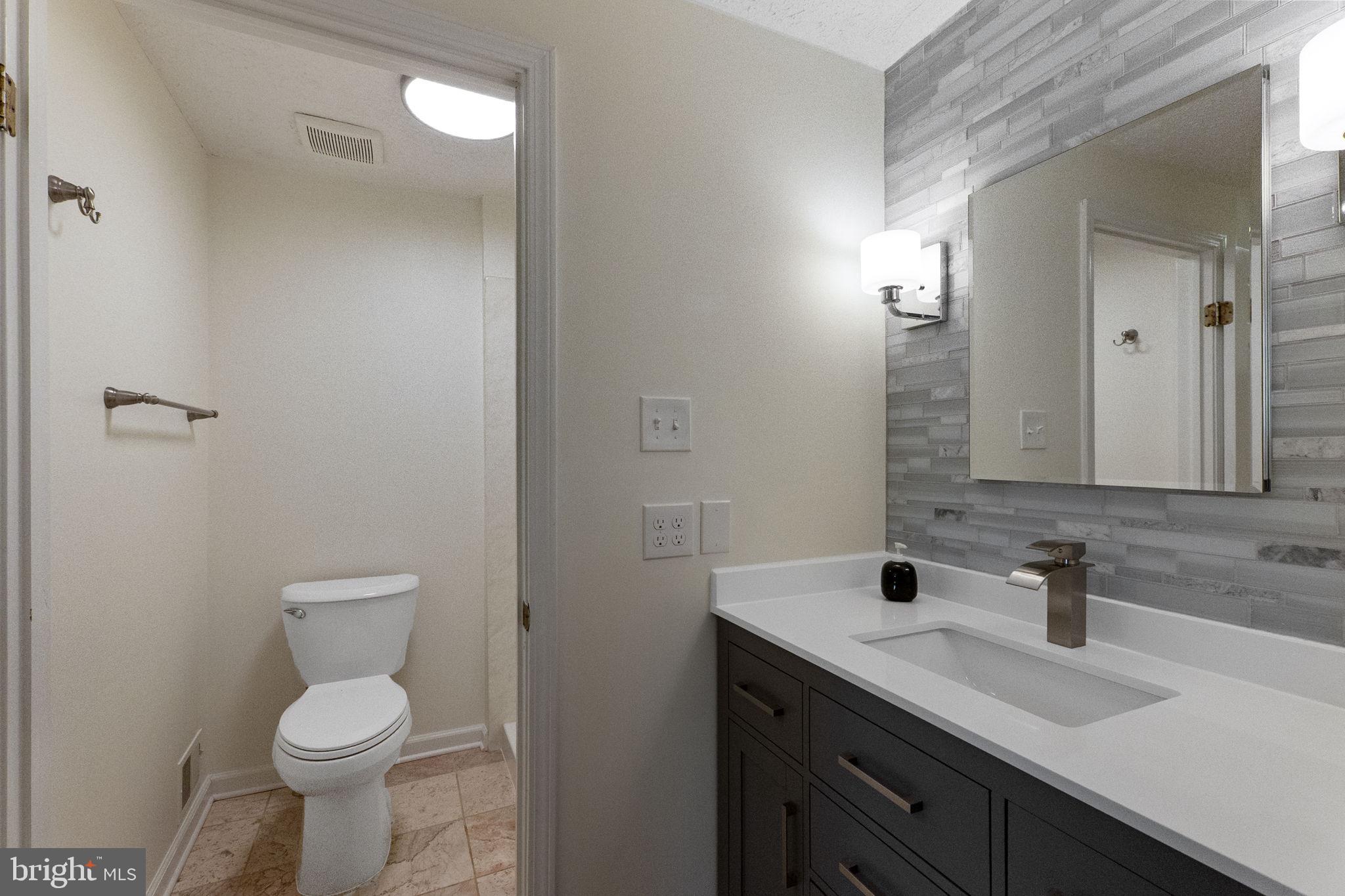 210 Whitcliff Court Gaithersburg, MD 20878 - Photo 20 of 33 Primary bath