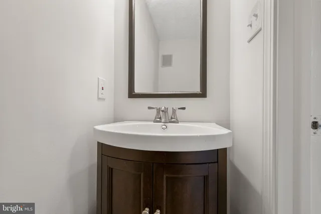 $525,000 | 210 Whitcliff Court, Gaithersburg, MD 20878