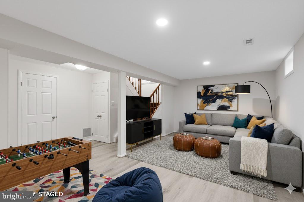 210 Whitcliff Court Gaithersburg, MD 20878 - Photo 7 of 33 Rec-room