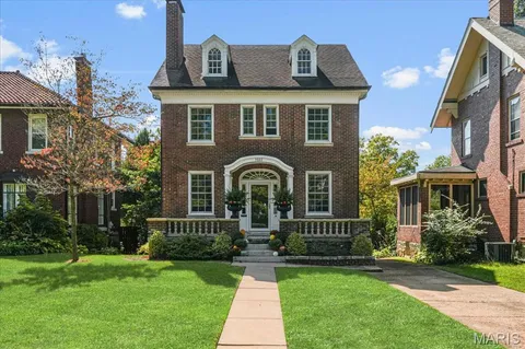 $549,900 | 7022 Washington Avenue, University City, MO 63130