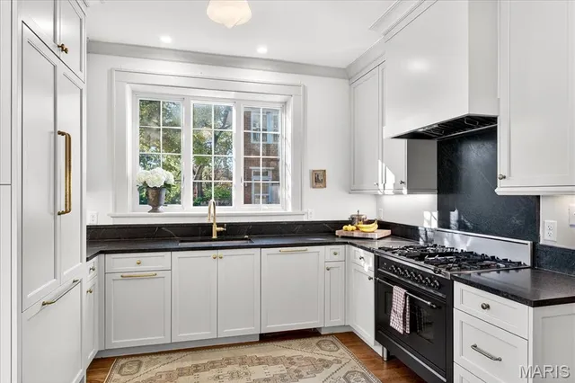 $549,900 | 7022 Washington Avenue, University City, MO 63130