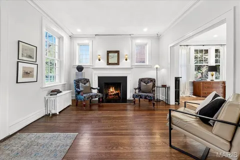 $549,900 | 7022 Washington Avenue, University City, MO 63130