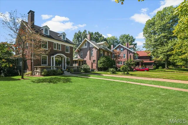 $549,900 | 7022 Washington Avenue, University City, MO 63130