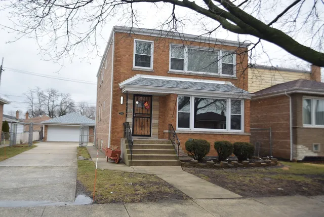 $1,550 | 5551 South Mason Avenue, Unit 1, Chicago, IL 60638