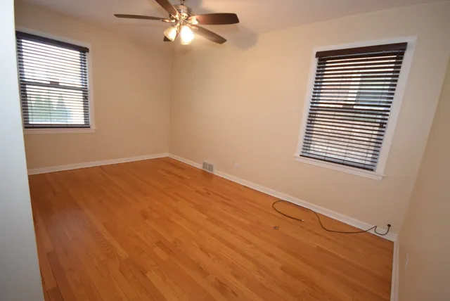 $1,550 | 5551 South Mason Avenue, Unit 1, Chicago, IL 60638