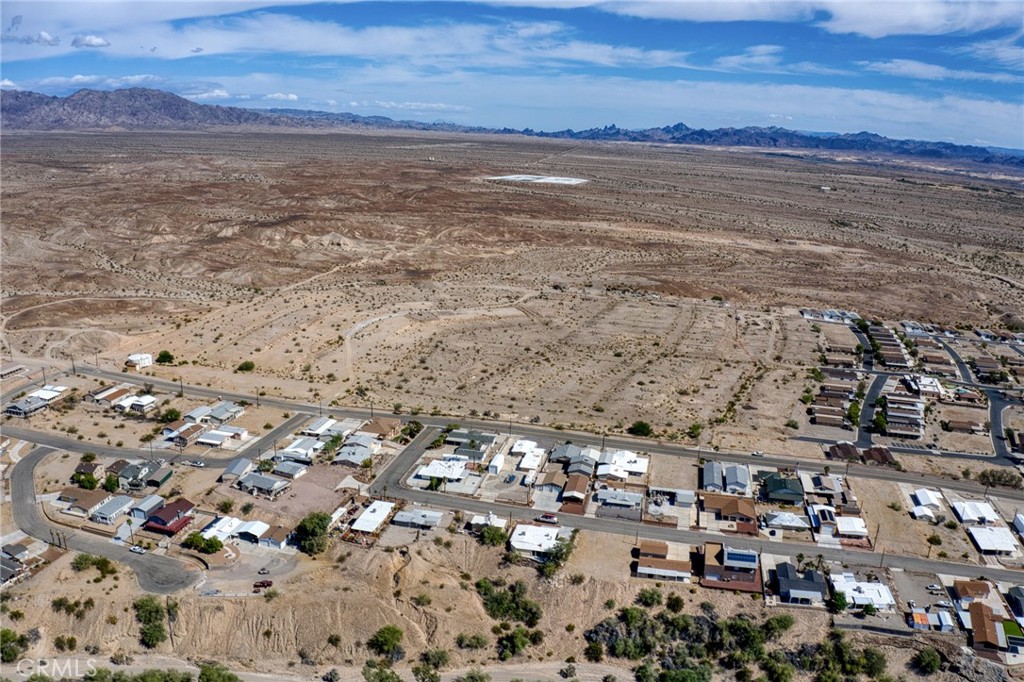 12600 Havasu Lake Road Needles, CA 92363 - Photo 7 of 30 a view of an ocean