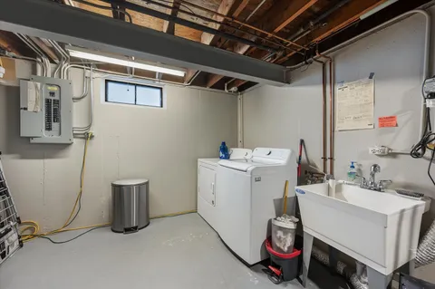 $600,000 | 878 Parkside Avenue, Elmhurst, IL 60126