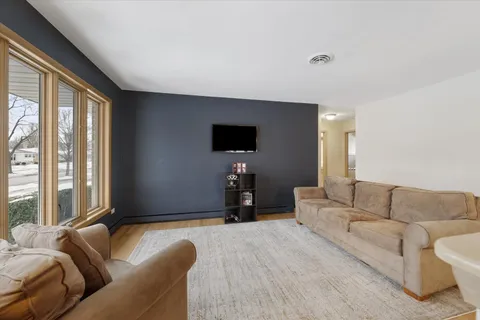 $600,000 | 878 Parkside Avenue, Elmhurst, IL 60126