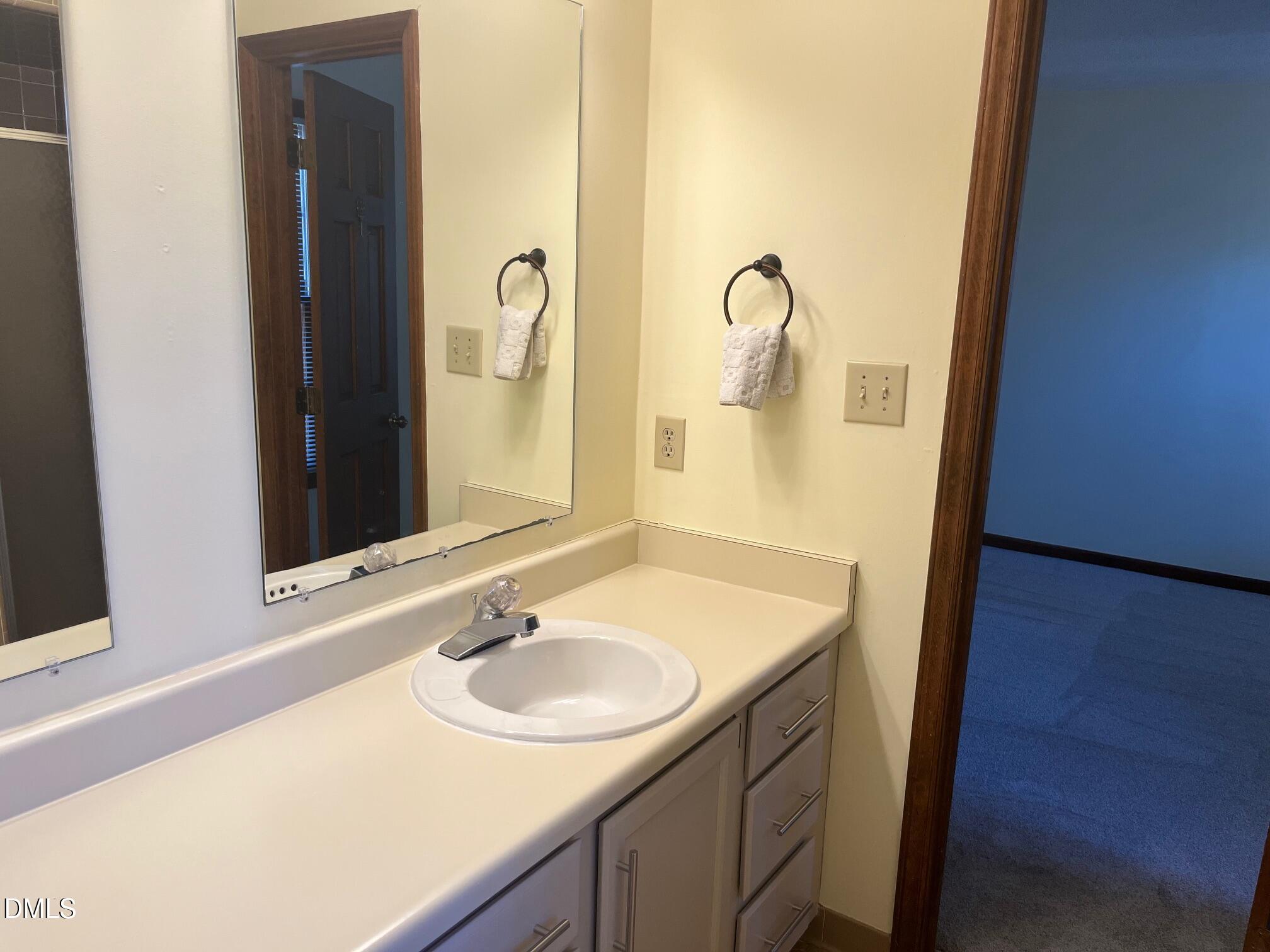 2008 Hillock Drive Raleigh, NC 27612 - Photo 15 of 24 IMG_0824