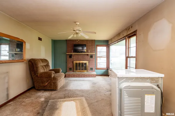 $69,900 | 5024 East Lawrence Avenue, Chillicothe, IL 61523