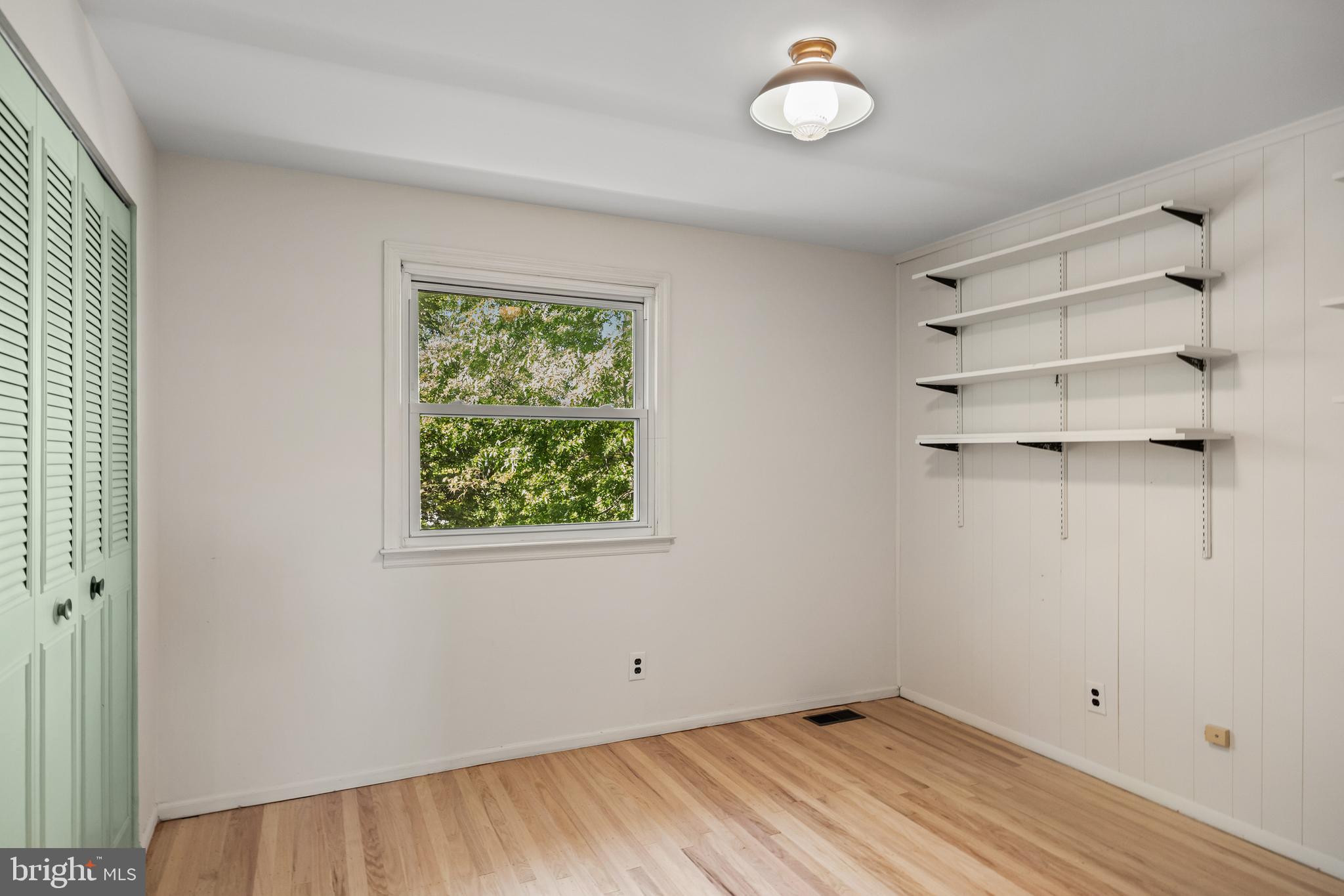 602 Wellfleet Road Cinnaminson, NJ 08077 - Photo 22 of 35 an empty room with a empty space and a window