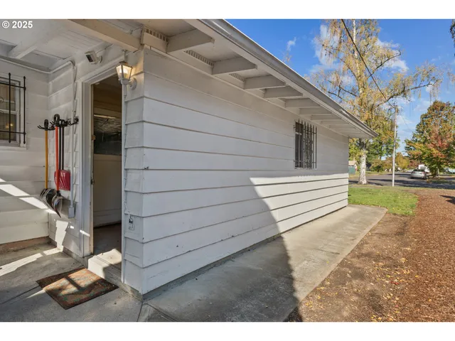 $450,000 | 4196 Ward Drive Northeast, Salem, OR 97305