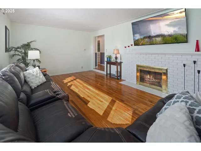 $450,000 | 4196 Ward Drive Northeast, Salem, OR 97305