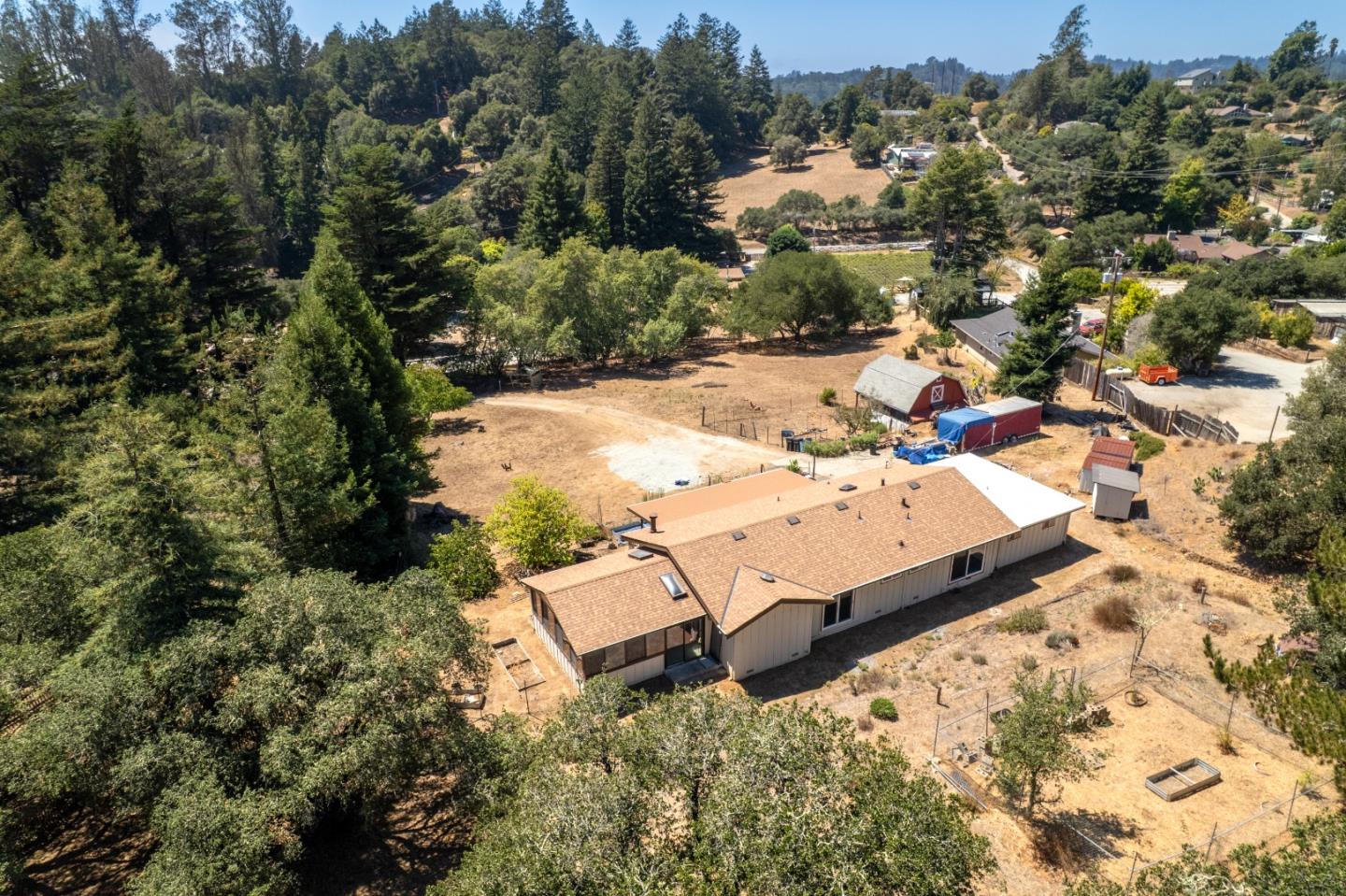 2063 Cox Road Aptos, CA 95003 - Photo 7 of 26 Gallery Image 7