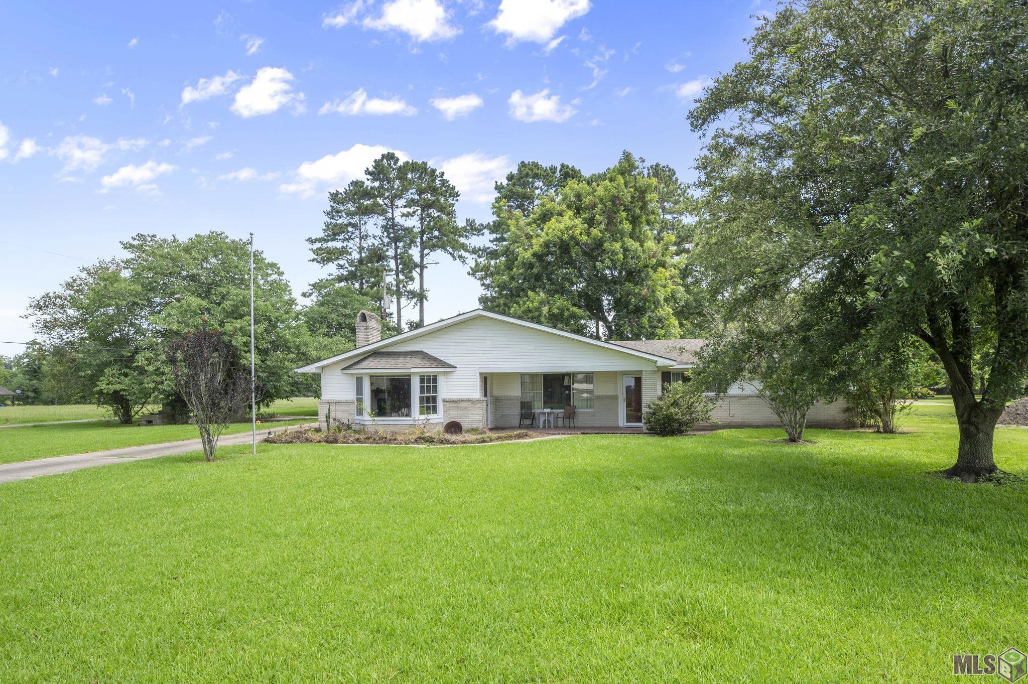 6676 Island Road Jarreau, LA 70749 - Photo 1 of 34