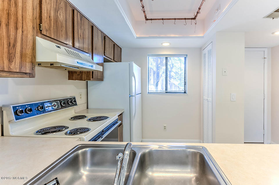 4573 Holly Tree Road Wilmington, NC 28412 - Photo 3 of 21 IMG_7248_49_50