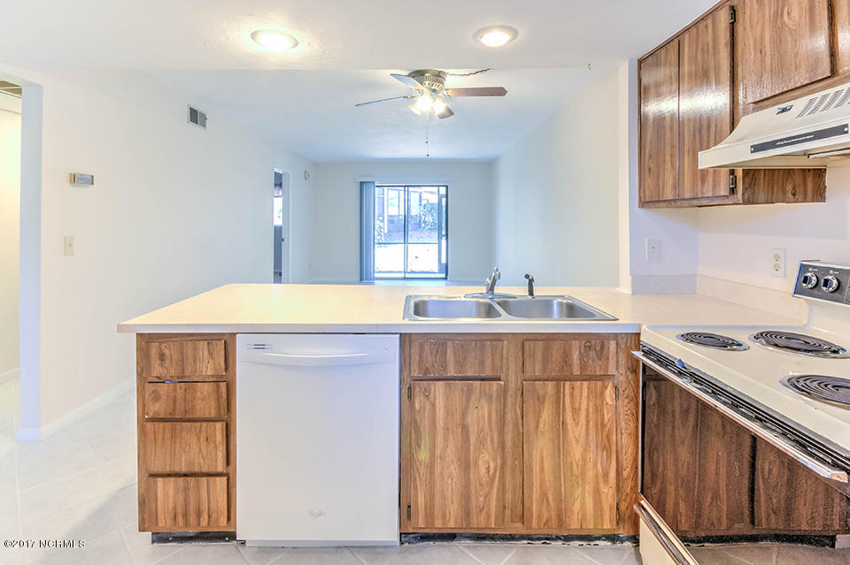 4573 Holly Tree Road Wilmington, NC 28412 - Photo 5 of 21 IMG_7251_2_3