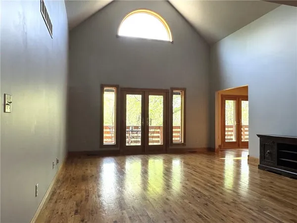 $725,000 | 22678 South Tyson Circle, Lacygne, KS 66040