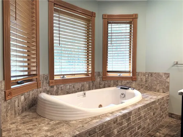 $725,000 | 22678 South Tyson Circle, Lacygne, KS 66040