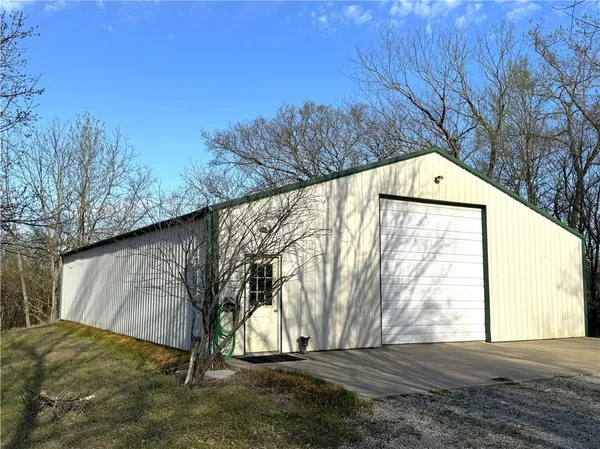 $725,000 | 22678 South Tyson Circle, Lacygne, KS 66040