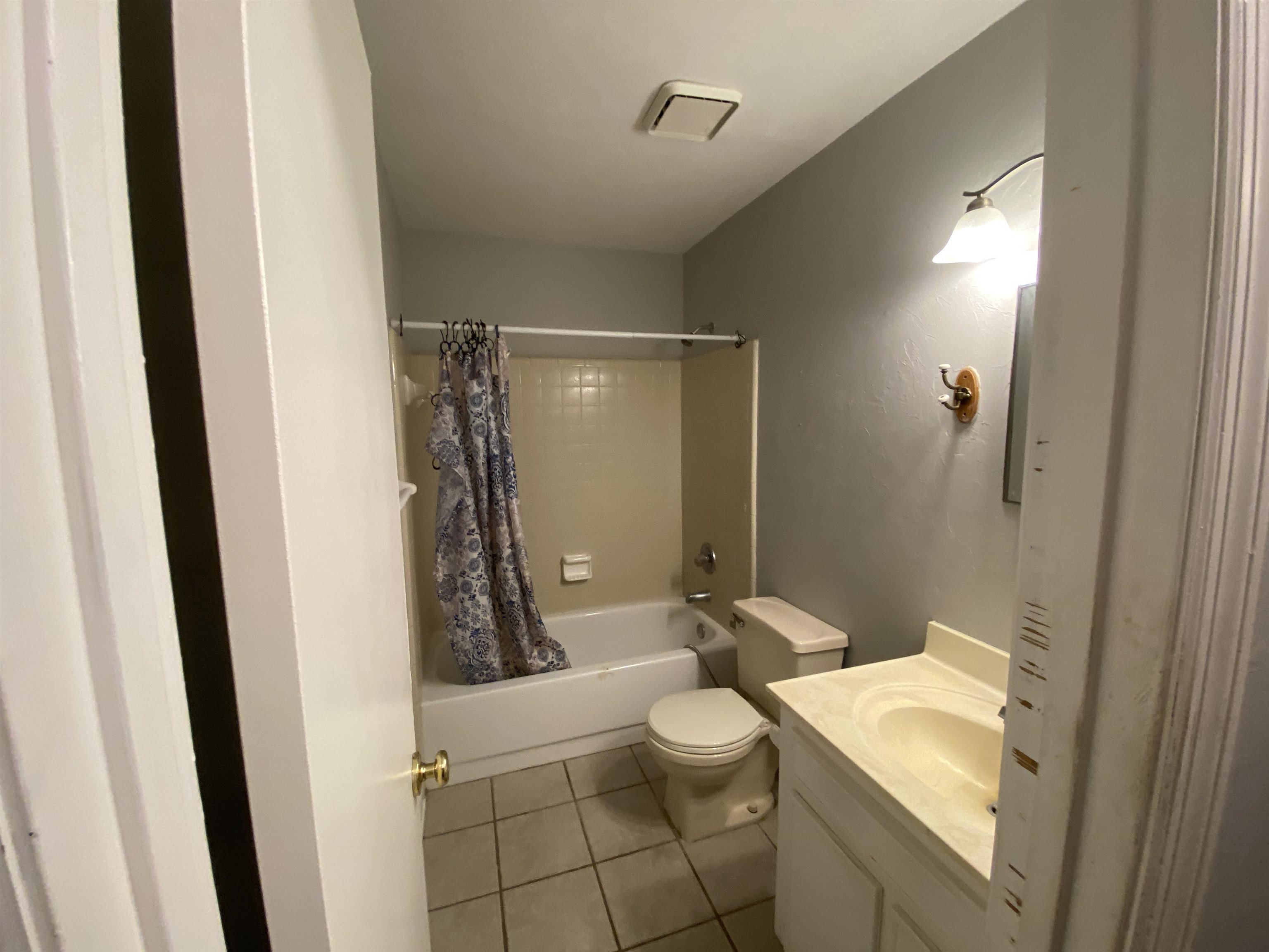 1099 Ocala Road Tallahassee, FL 32304 - Photo 13 of 16 Gallery Image 13