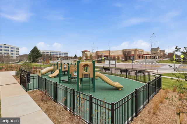 $3,800 | 4768 Sully Pt Lane, Chantilly, VA 20151