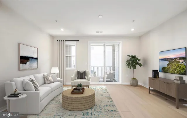 $3,800 | 4768 Sully Pt Lane, Chantilly, VA 20151