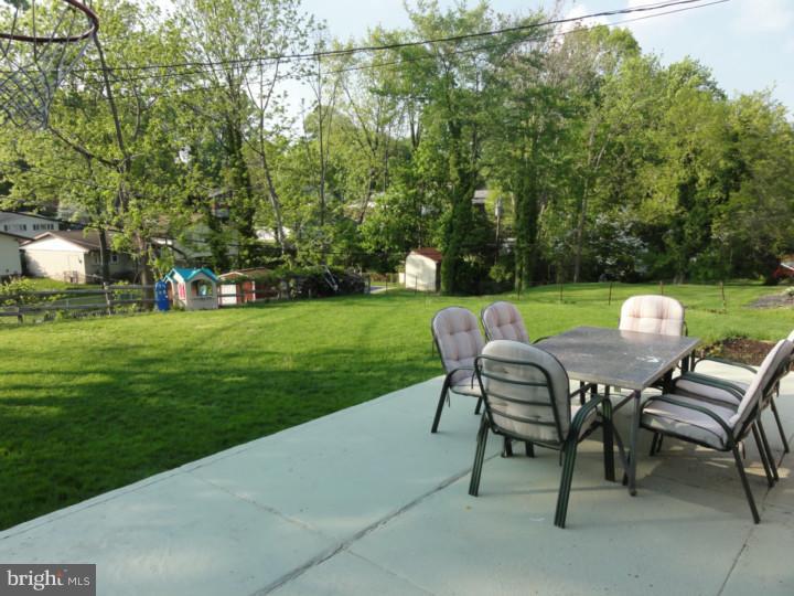 938 Irvin Road Huntingdon Valley, PA 19006 - Photo 18 of 20