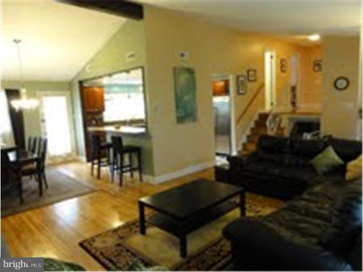 938 Irvin Road Huntingdon Valley, PA 19006 - Photo 8 of 20