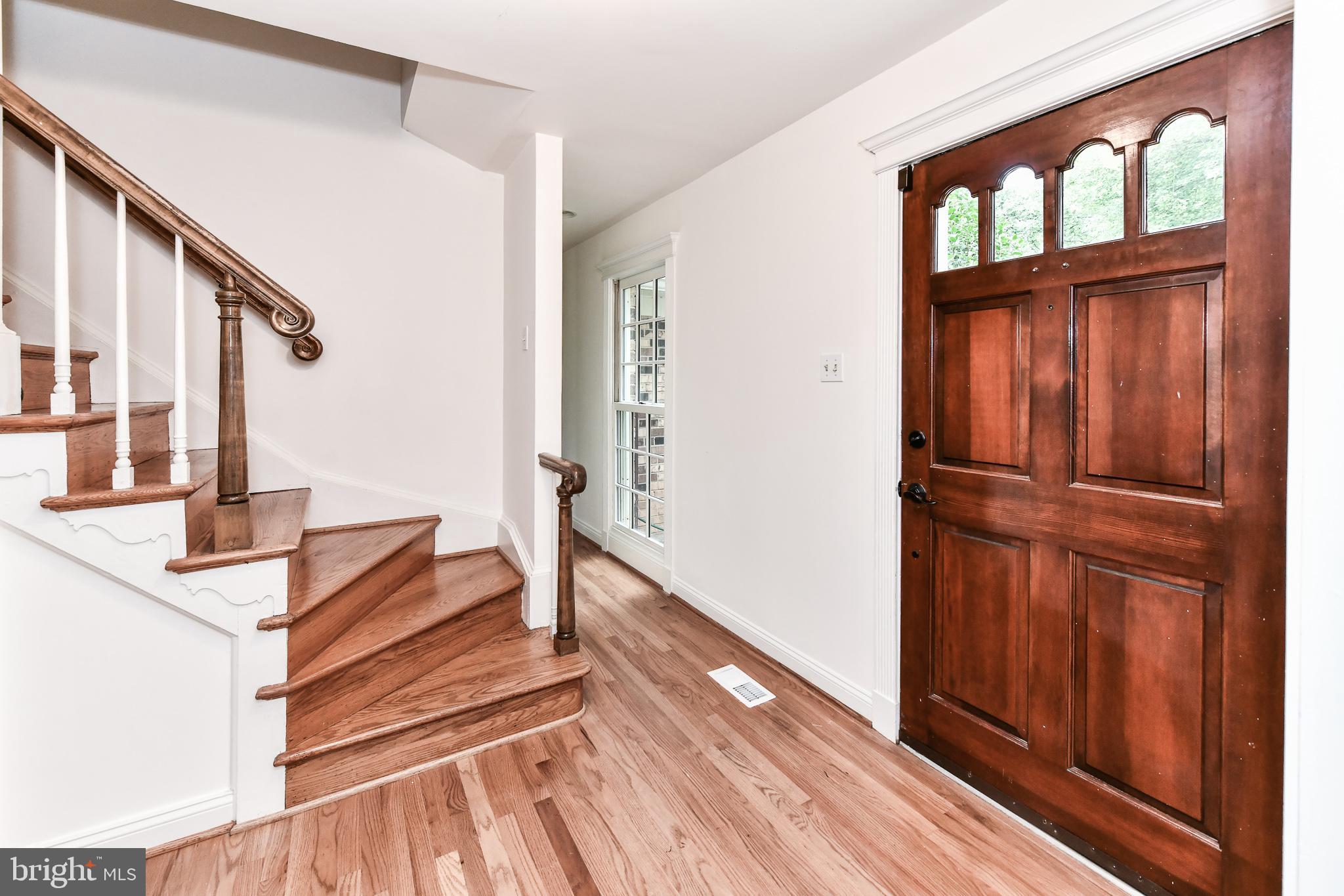 1327 Deep Run Lane Reston, VA 20190 - Photo 3 of 81