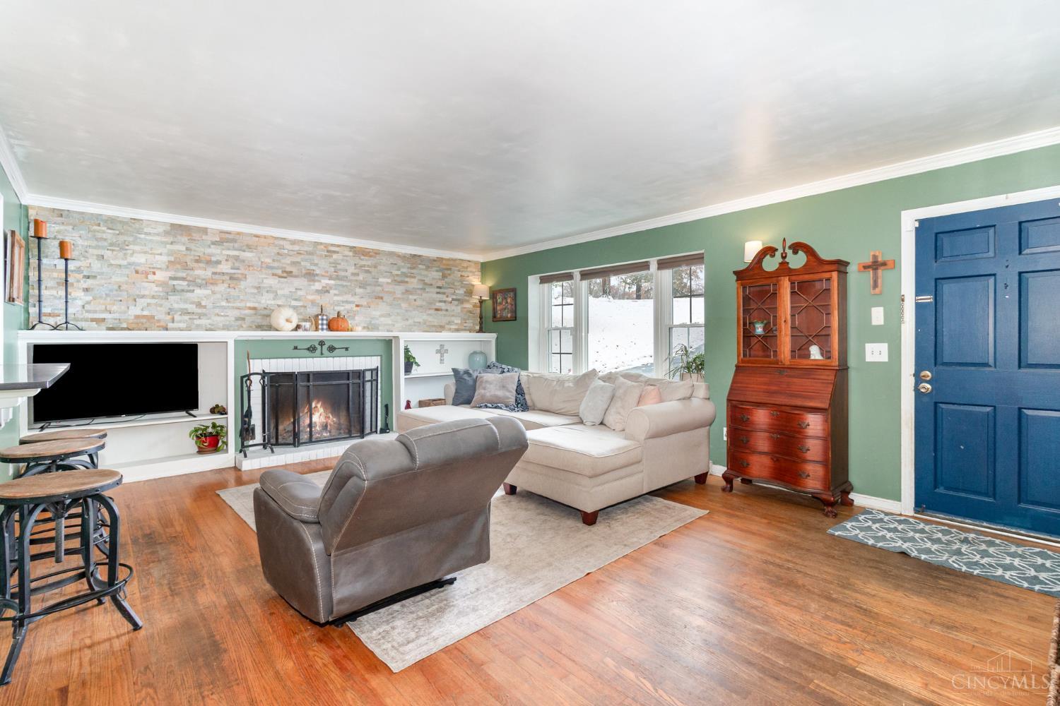 5160 Jessup Road Cincinnati, OH 45247 - Photo 3 of 32 Gallery Image 3