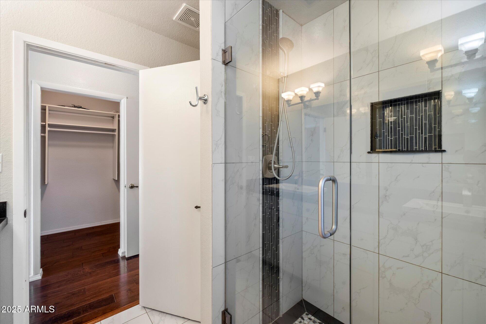 1002 East Grandview Road Phoenix, AZ 85022 - Photo 10 of 29 Primary Shower